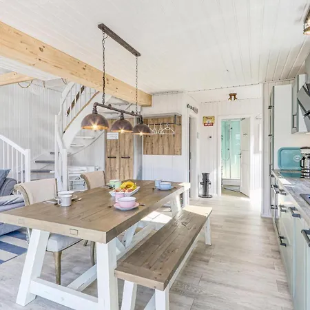 Haus Ankerplatz Holiday home Zerpenschleuse